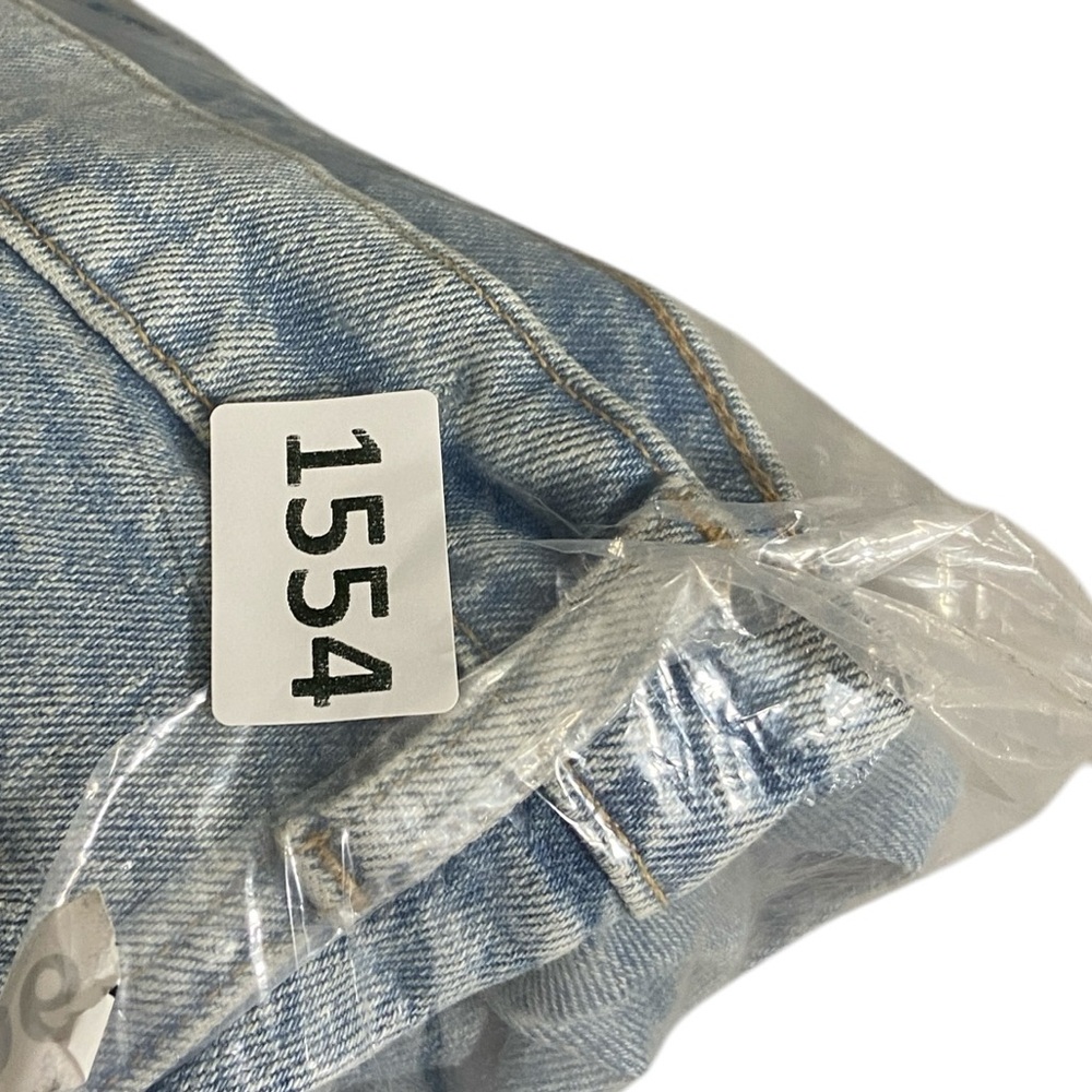 Abercrombie & Fitch The 90’s Straight Ultra High Rise Jean - Picture 13 of 13